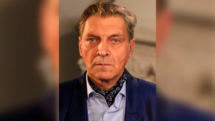 Журналист Александр Невзоров*. Обложка © Wikipedia / Loloxl9