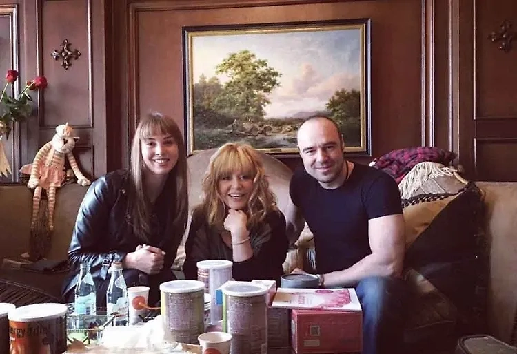 Полина Диброва, Алла Пугачёва и Роман Товстик. Обложка © Instagram (признан экстремистской организацией и запрещён на территории Российской Федерации)/polinadibrova