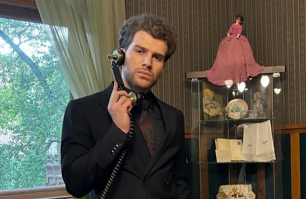 Лео Канделаки. Обложка © Instagram (признан экстремистской организацией и запрещён на территории Российской Федерации) / leontinator