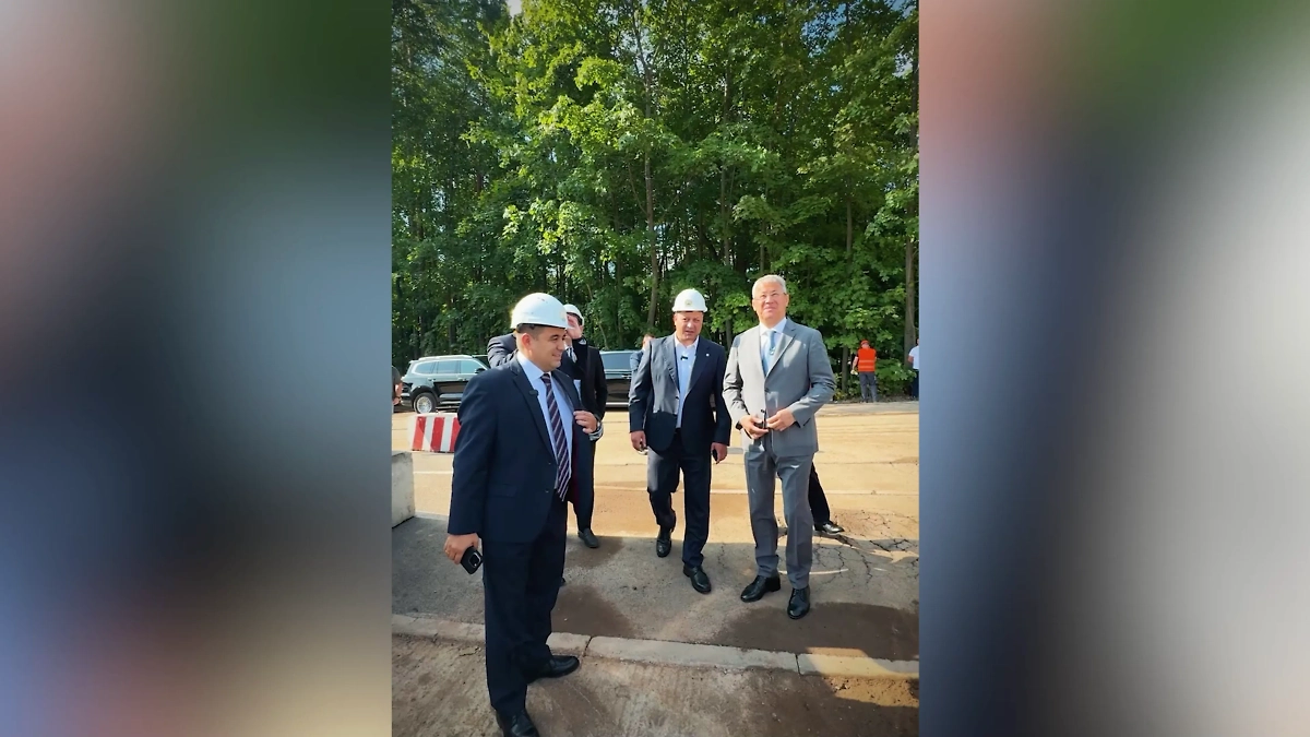 Обложка © Telegram / Радий Хабиров