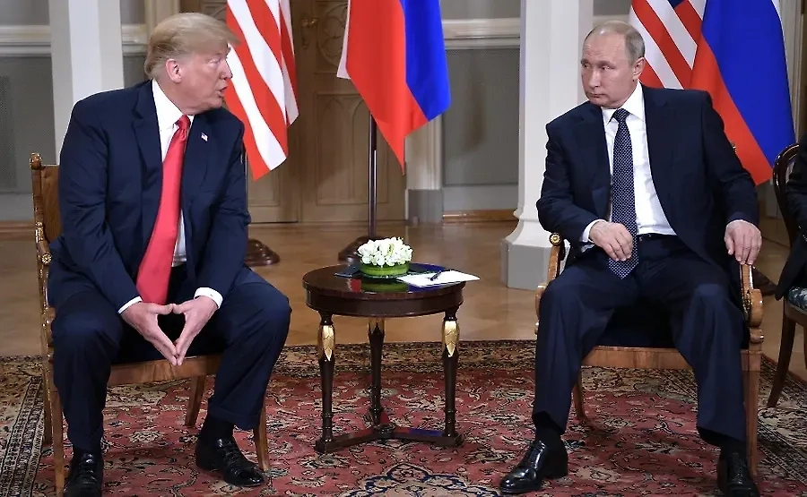 Владимир Путин и Дональд Трамп в 2018 году в Финляндии. Обложка © kremlin.ru