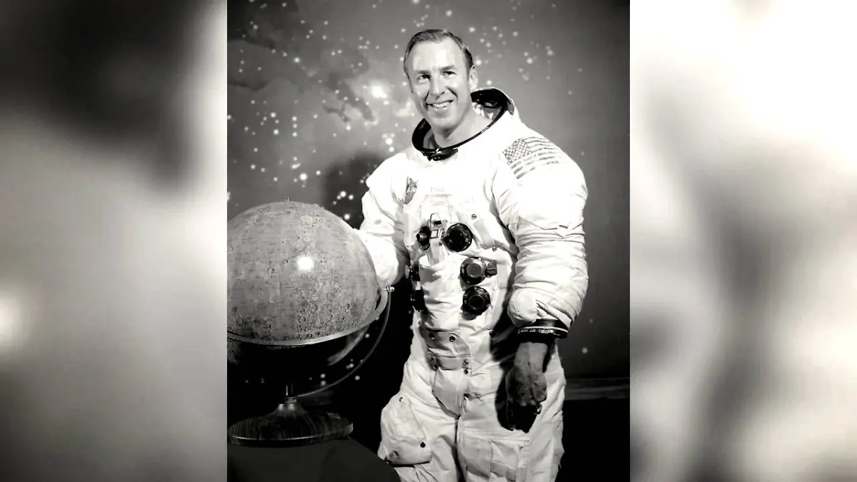 Джим Ловелл. Обложка © NASA