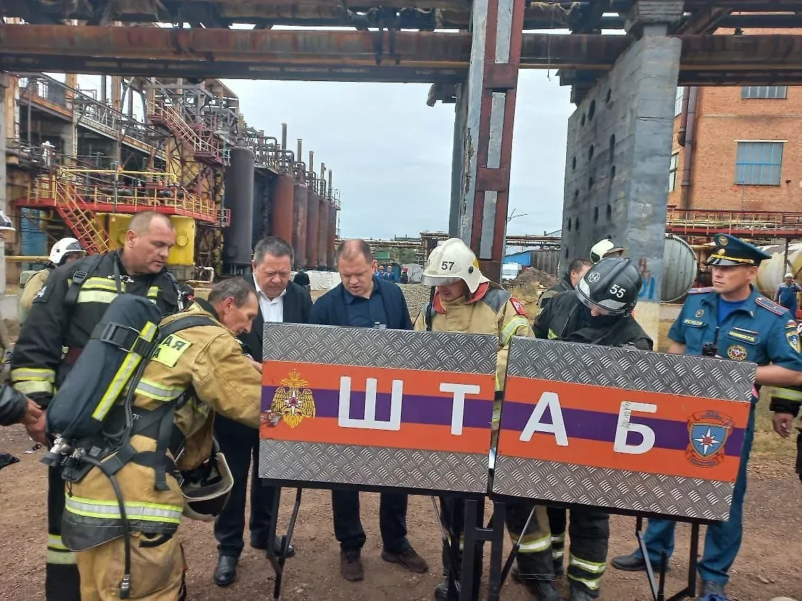 Оперштаб на месте взрыва. Фото © Телеграм / Кирилл Петров