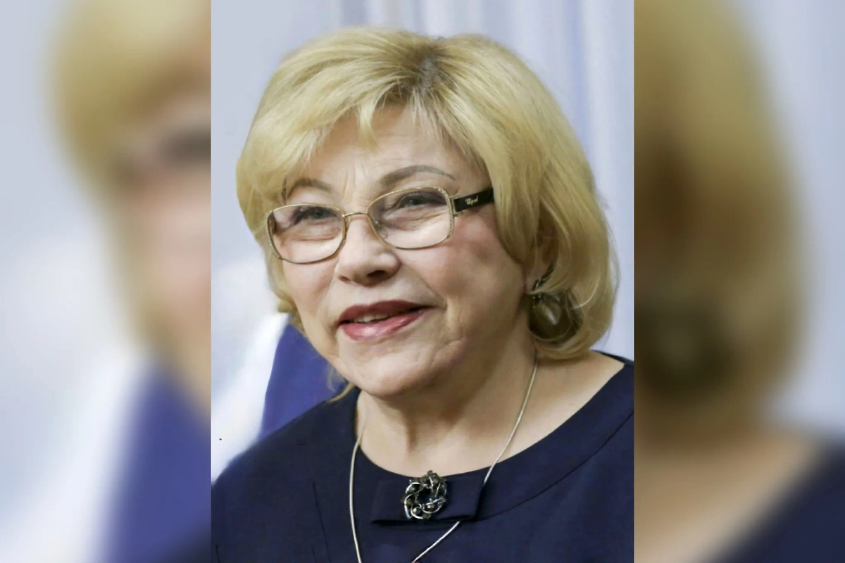 Елена Драпеко. Обложка © Wikipedia / duma.gov.ru