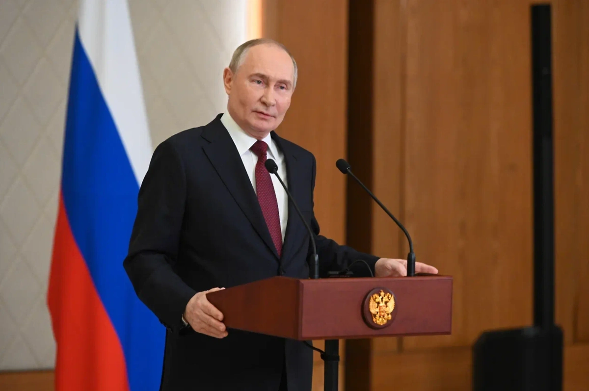 Владимир Путин. Обложка © Life.ru