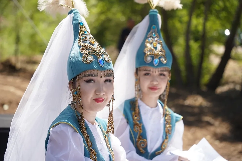 Обложка © Shutterstock / FOTODOM / Vladimir Tretyakov