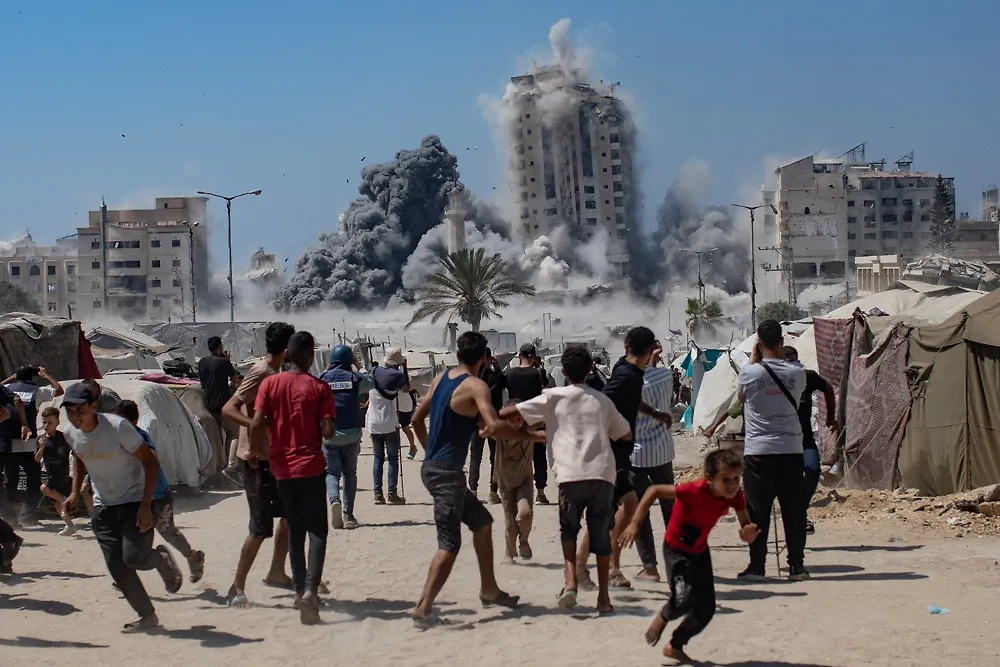 Бомбардировка Газы Израилем — что известно. Обложка © ТАСС / ЕРА / HAITHAM IMAD