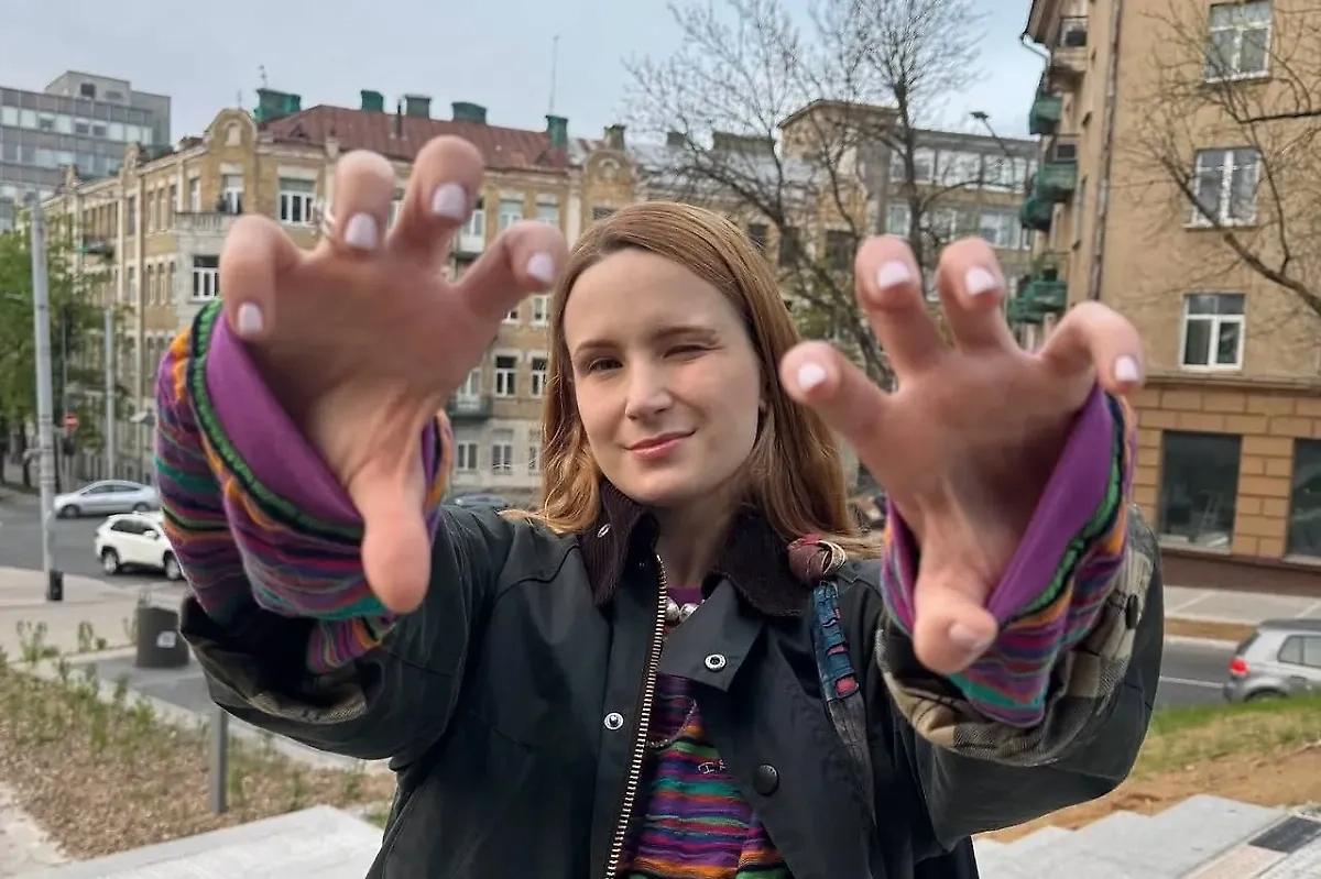 Певица Монеточка*. Обложка © Instagram (признан экстремистской организацией и запрещён на территории Российской Федерации) / monetochkaliska*