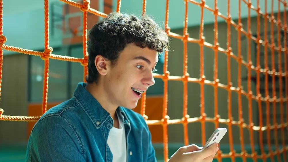 Обложка © Shutterstock / FOTODOM / MAYA LAB