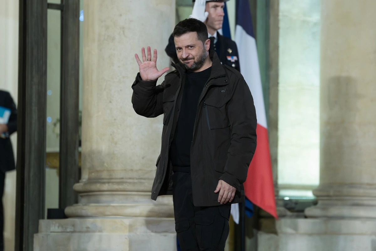 Владимир Зеленский. Обложка © Shutterstock / FOTODOM / Frederic Legrand — COMEO