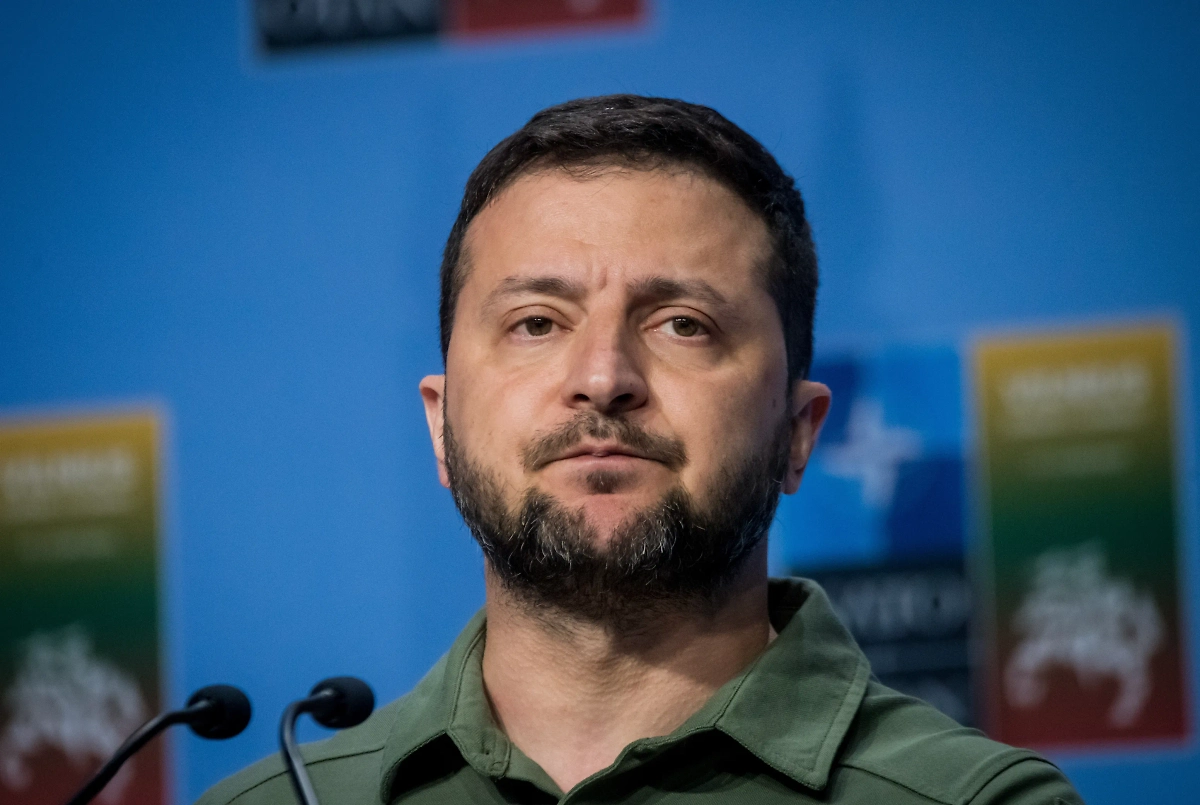 Владимир Зеленский. Обложка © Shutterstock / FOTODOM / Gints Ivuskans