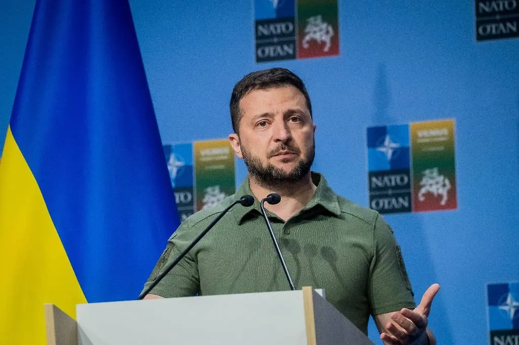 Владимир Зеленский. Обложка © Shutterstock / FOTODOM / Gints Ivuskans