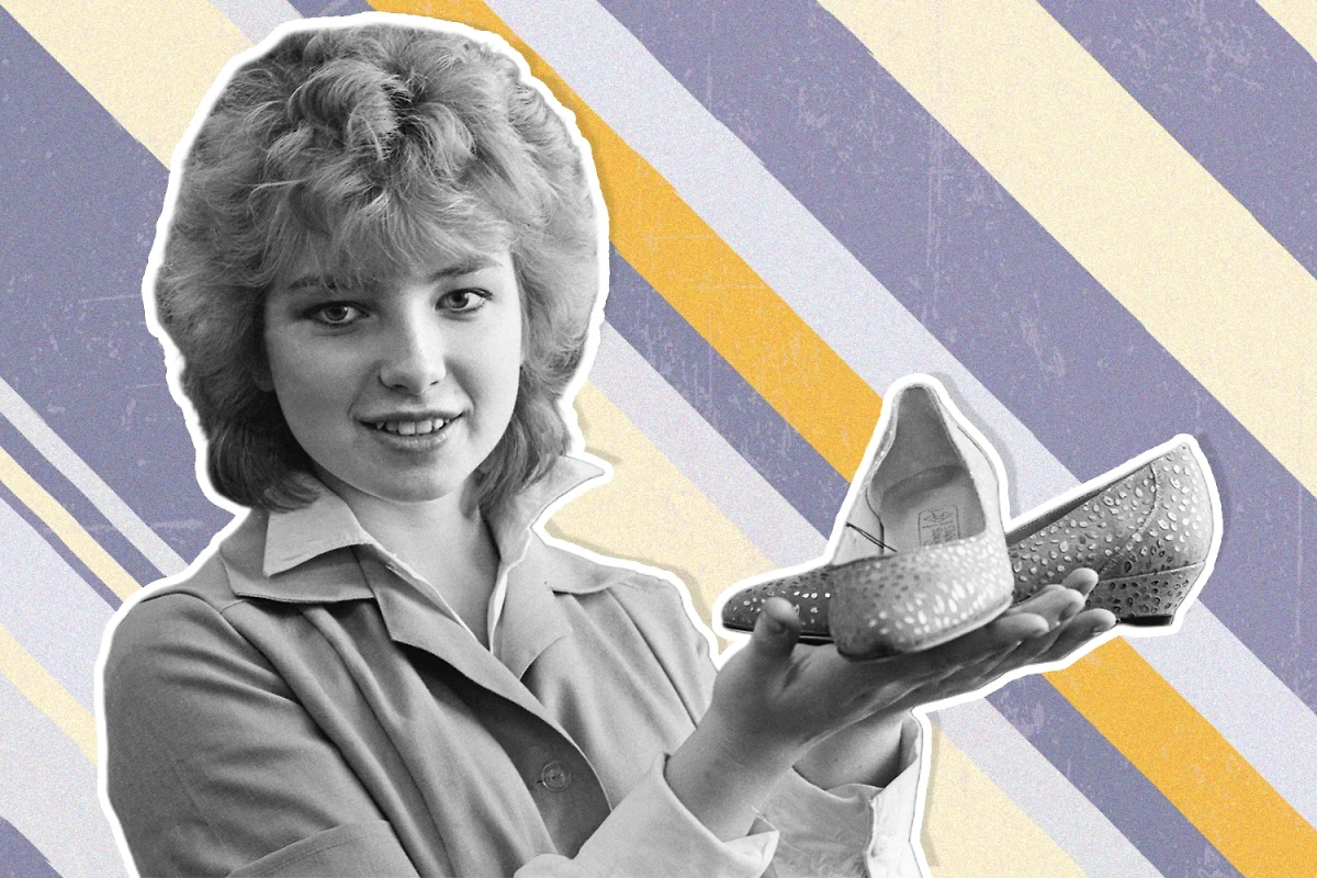 Беречь обувь и одежду в СССР умели все. Вещи требовалось носить долго, иногда — пожизненно. Коллаж © Life.ru. Обложка © ТАСС / Геннадий Хамельянин, © Freepik / balasoiu