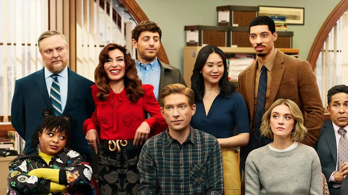 Обложка © Кадр из сериала «Газета», режиссёры Джеффри Блитц, Дженнифер Челотта, Tazbah Chavez и др., сценаристы Грег Дэниелс, Рики Джервэйс, Майкл Коман и др. / Kinopoisk