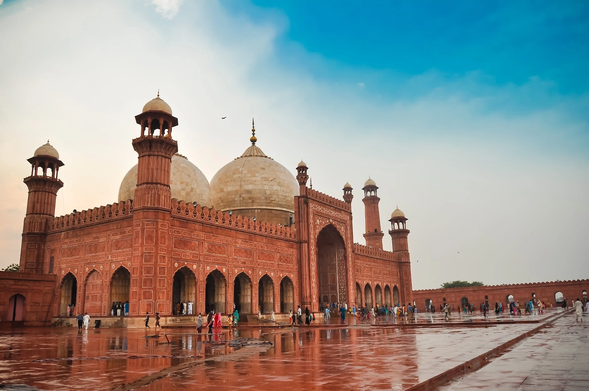 Обложка © Shutterstock / FOTODOM / Ali Shan Khan