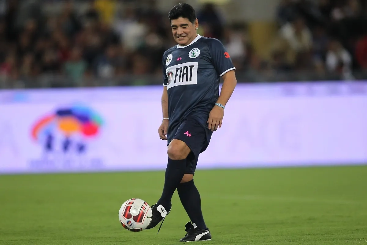 Диего Марадона. Обложка © Shutterstock / FOTODOM / Marco Iacobucci Epp