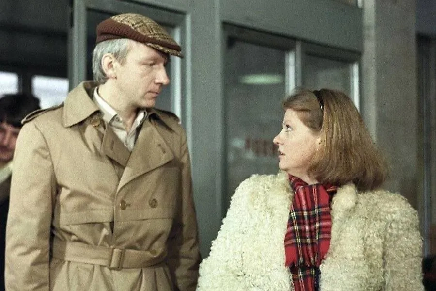 Советский фильм «Самая обаятельная и привлекательная» — он вышел в самом начале перестройки и стал одним из самых популярных в СССР. Фото © Кадр из фильма «Самая обаятельная и привлекательная», режиссёр Геральд Бежанов / Kinopoisk