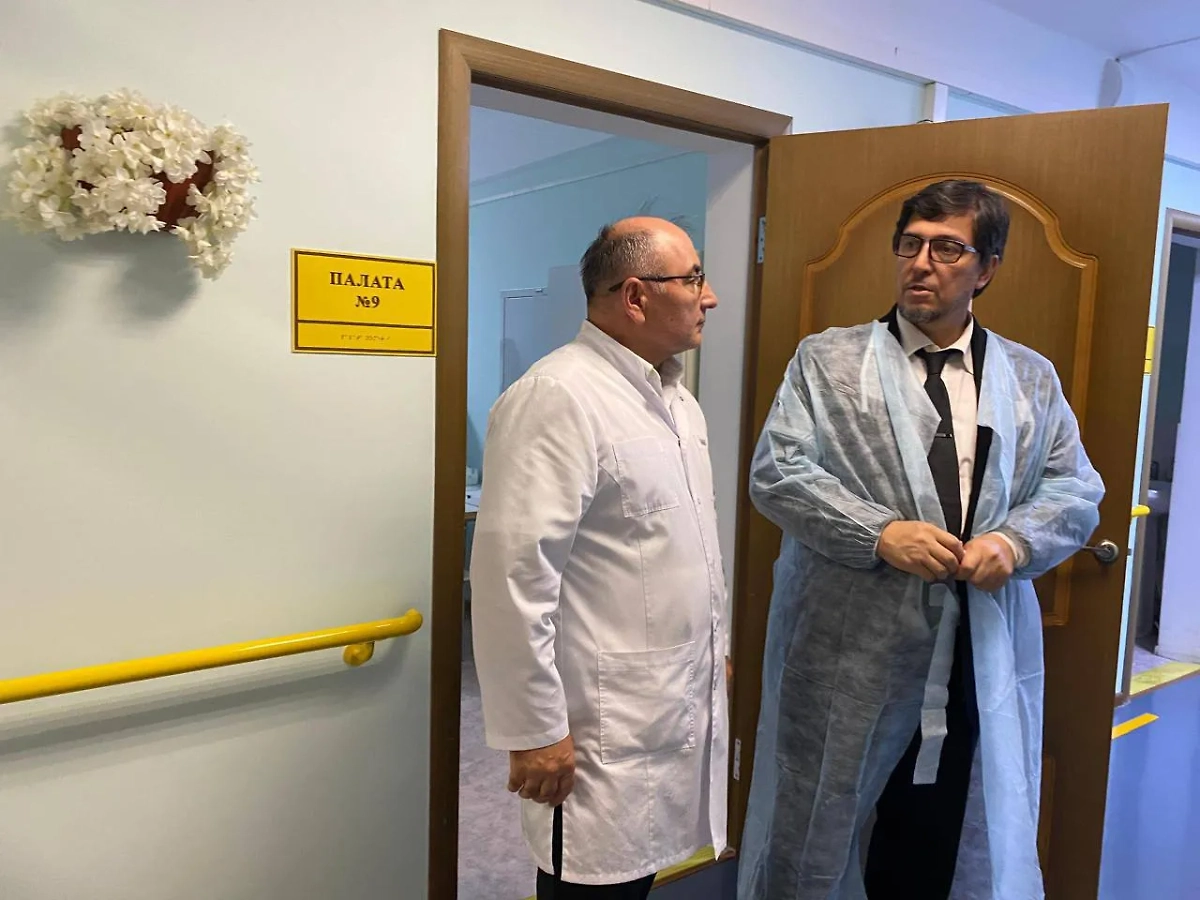 Врачи детской больницы Махачкалы. Обложка © Telegram / Минздрав РД