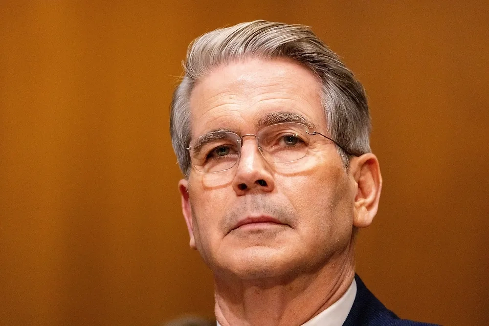 Скотт Бессент. Обложка © Shutterstock / FOTODOM / Maxim Elramsisy