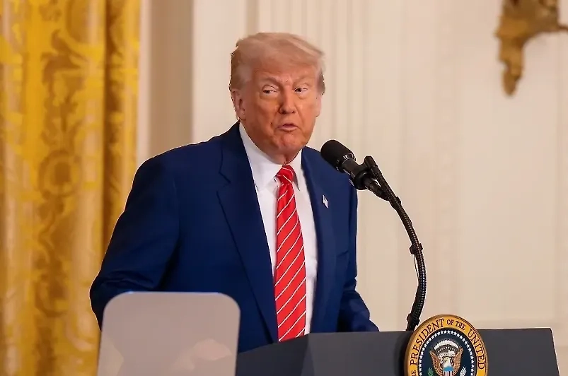 Дональд Трамп. Обложка © Shutterstock / FOTODOM / Joey Sussman