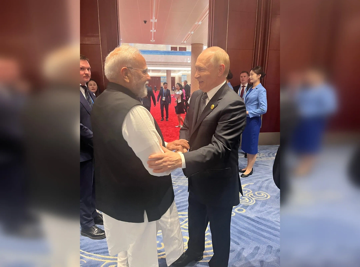 Моди и Путин на ШОС. Обложка © Х / Narendra Modi