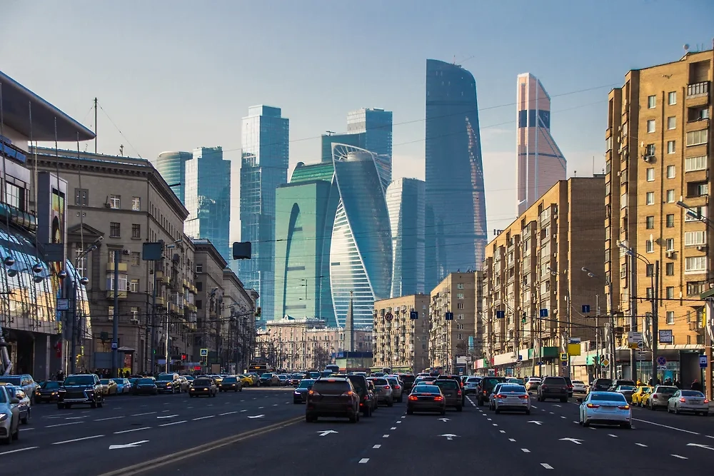 Обложка © Shutterstock / FOTODOM / CarpenterPhoto