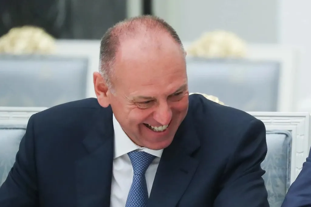 Дмитрий Пумпянский. Обложка © ТАСС / Сергей Савостьянов