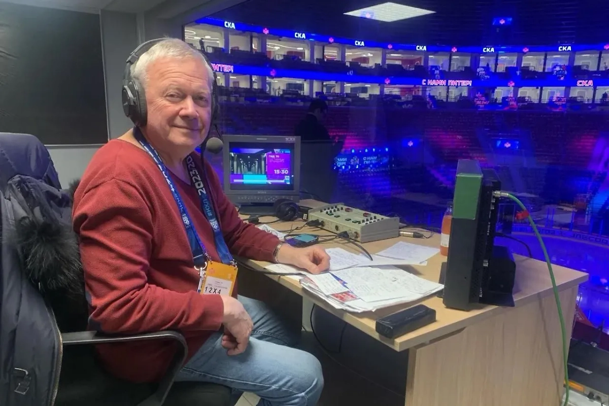 Комментатор матчей ХК СКА Андрей Шестаков. Обложка © 78.ru
