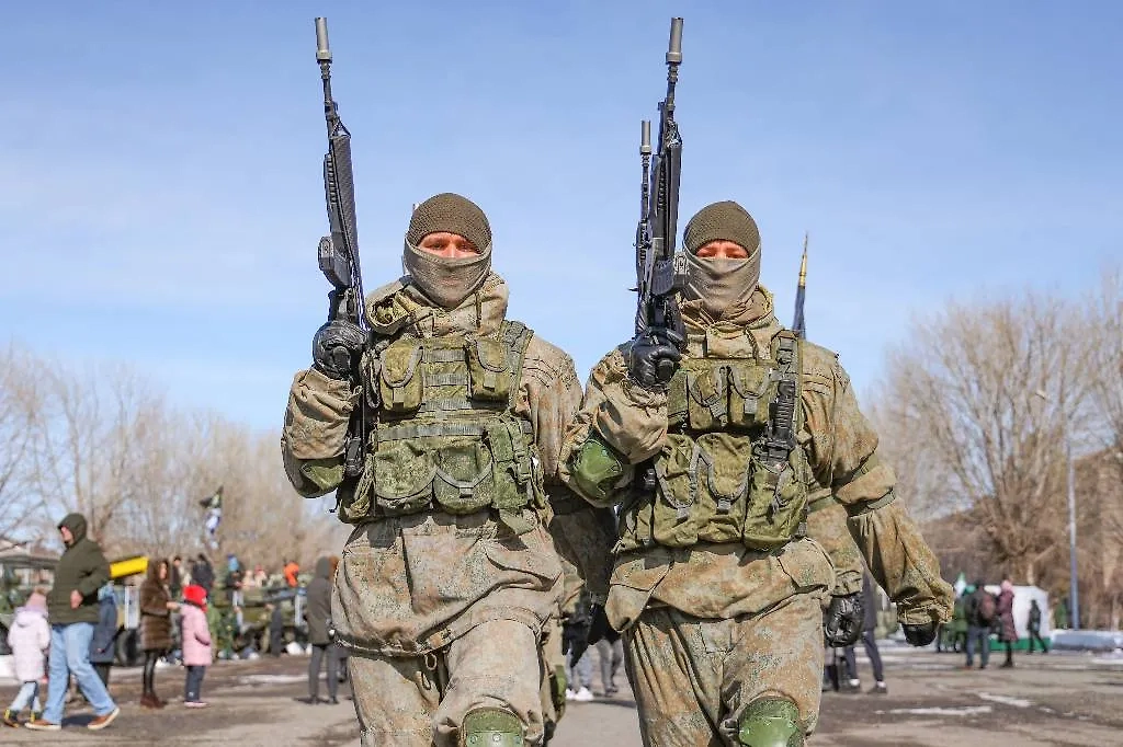 Военнослужащие 102-й военной базы в Гюмри. Обложка © ТАСС / Александр Патрин