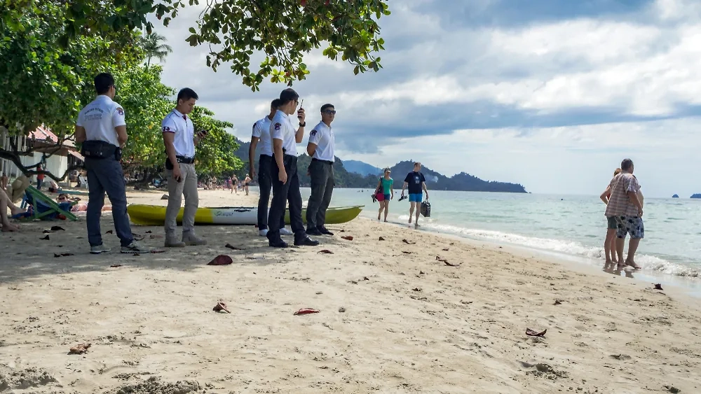 Обложка © Shutterstock / FOTODOM / Don Huan