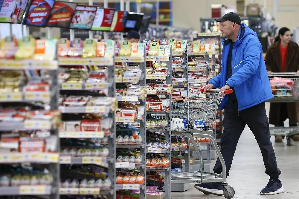 «Борщевой набор» — это список жизненно важных продуктов. И да, так получилось, что из них можно сварить борщ. Фото © ТАСС / Сергей Мальгавко