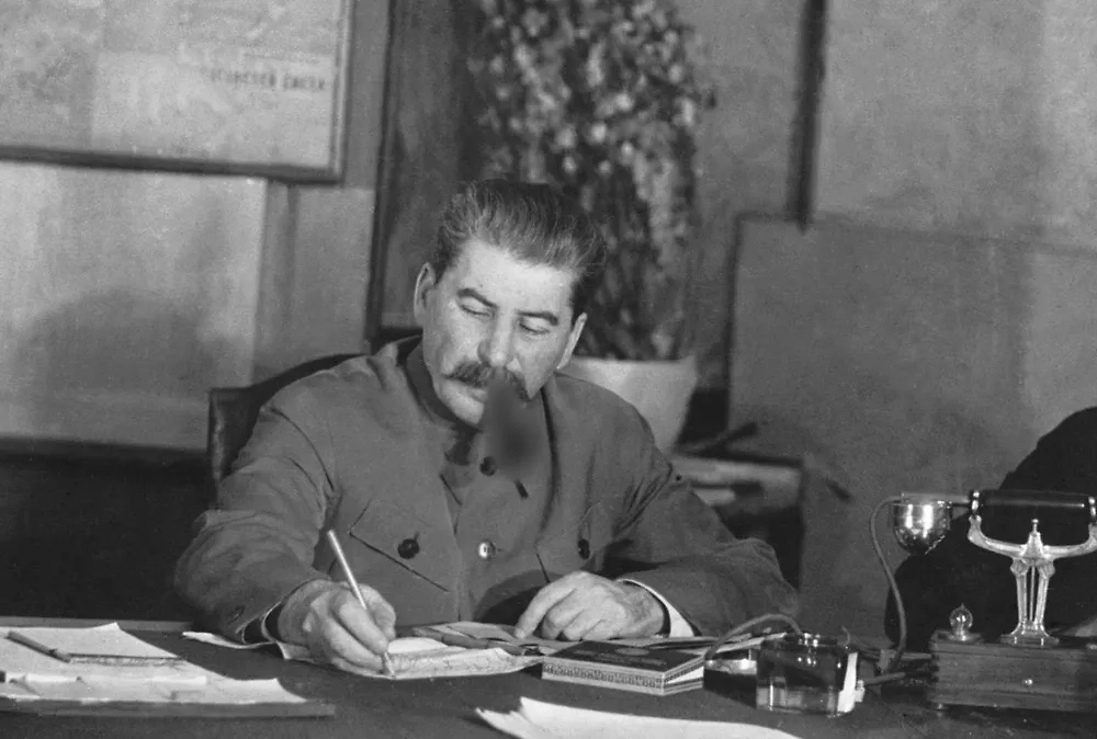 Что было при Сталине? Какие пенсии мы потеряли, какие — обрели? Сейчас расскажем. Фото © ТАСС / Фёдор Кислов