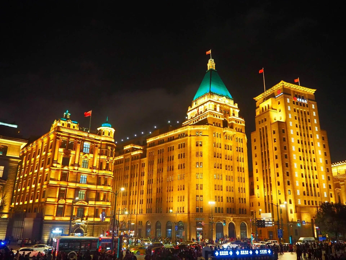 Набережная Вайтань — комплекс колониальных зданий в Шанхае. Фото © Shutterstock / FOTODOM / Sunwand24