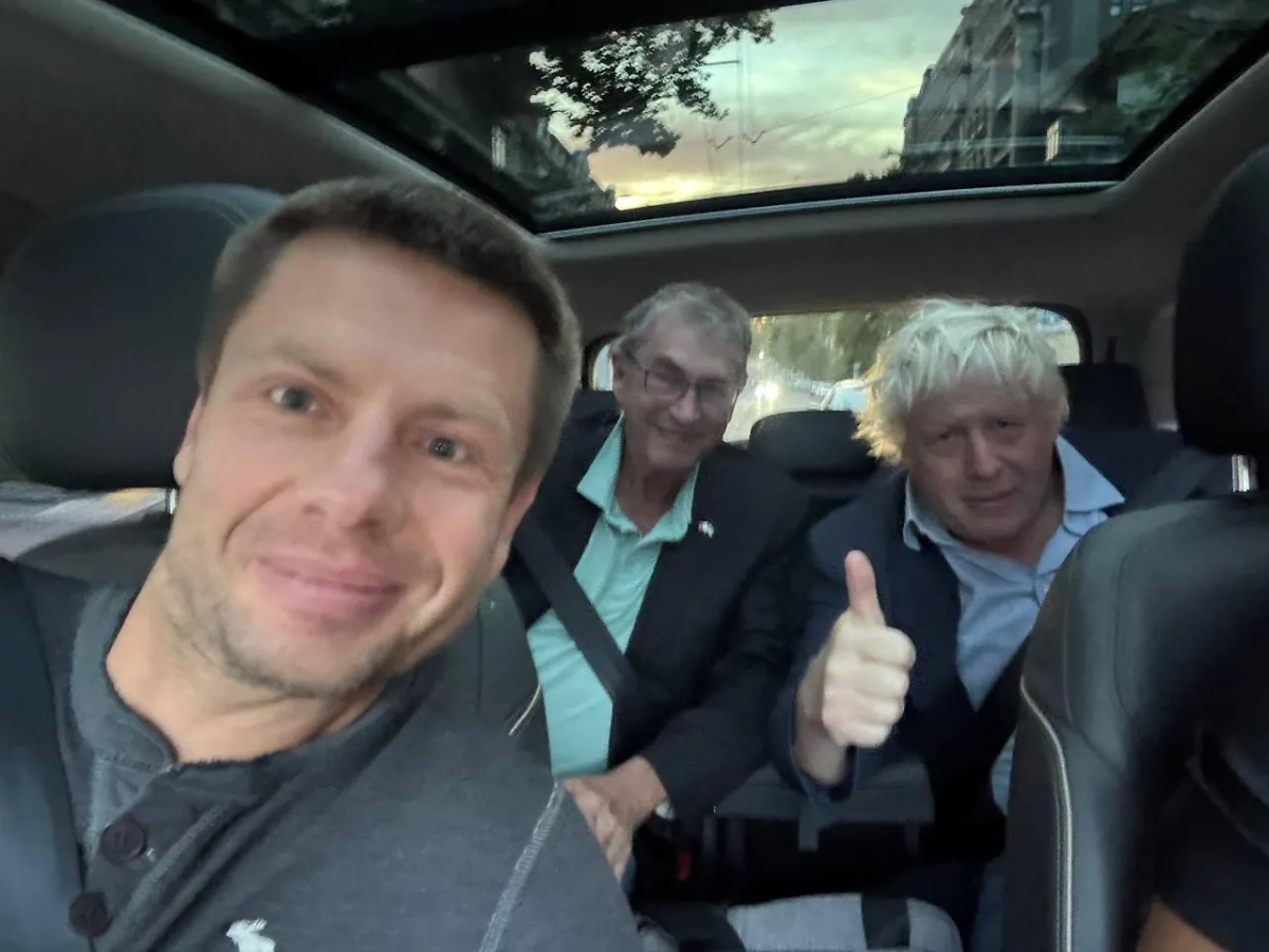 Борис Джонсон приехал в Одессу. Обложка © Facebook (Соцсеть запрещена в РФ; принадлежит корпорации Meta, которая признана в РФ экстремистской) / Олексій Гончаренко