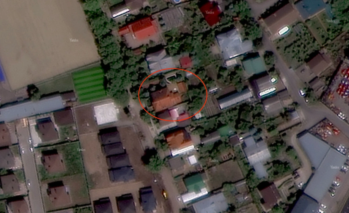 Дом Момотова в Краснодаре ничем не выдавался среди соседских. Фото © Yandex.Карты