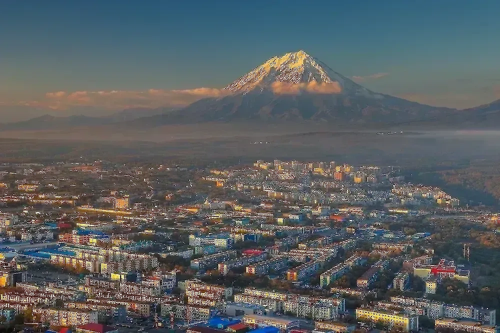 Камчатка. Обложка © Shutterstock / FOTODOM / Andrei Stepanov