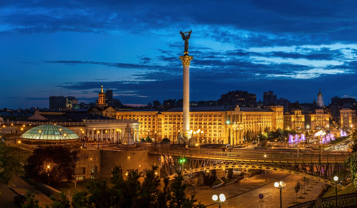 Обложка © Shutterstock / FOTODOM / Elena_Suvorova