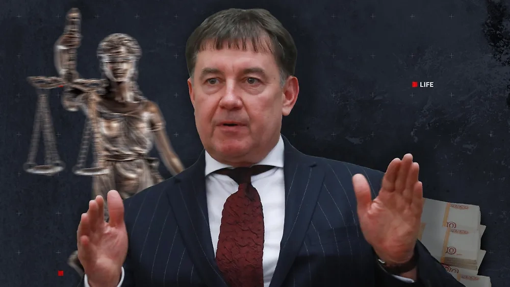 Судья Виктор Момотов угодил в коррупционный скандал. Коллаж © Life.ru Фото © ТАСС / Сергей Фадеичев