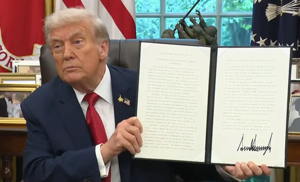 Трамп подписал указ о продаже TikTok. Обложка © Х / The White House