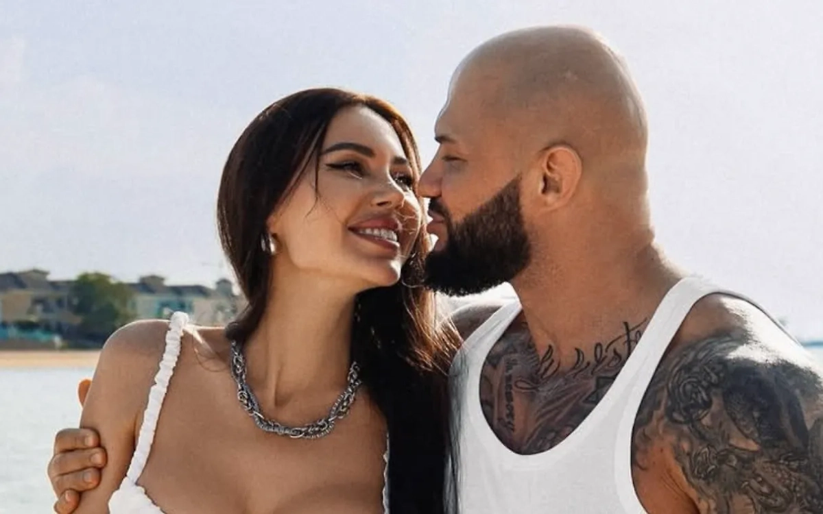 Оксана Самойлова и Джиган. Обложка © Instagram (признан экстремистской организацией и запрещён на территории РФ) / samoylovaoxana