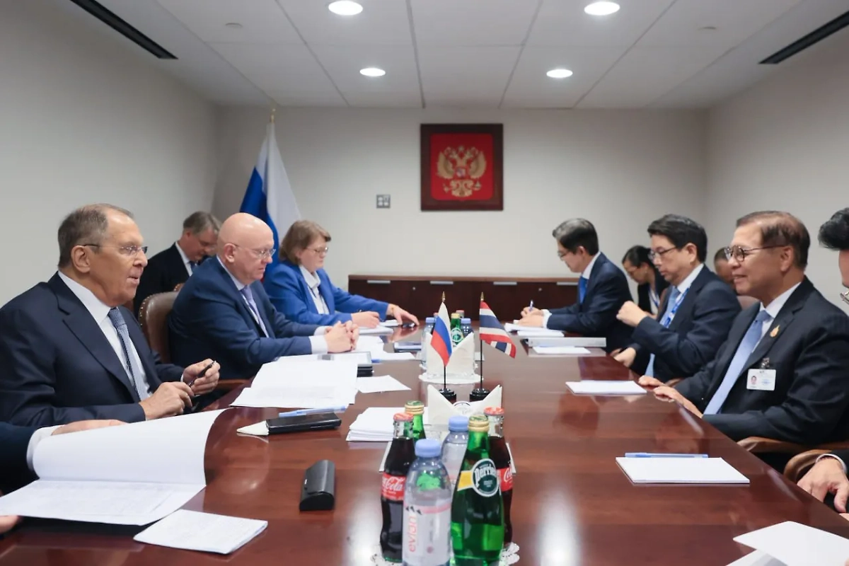 Встреча делегации МИД РФ с тайскими коллегами. Обложка © Telegram / МИД России