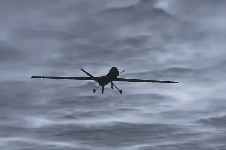 БПЛА. Обложка © Shutterstock / FOTODOM / isoprotonic