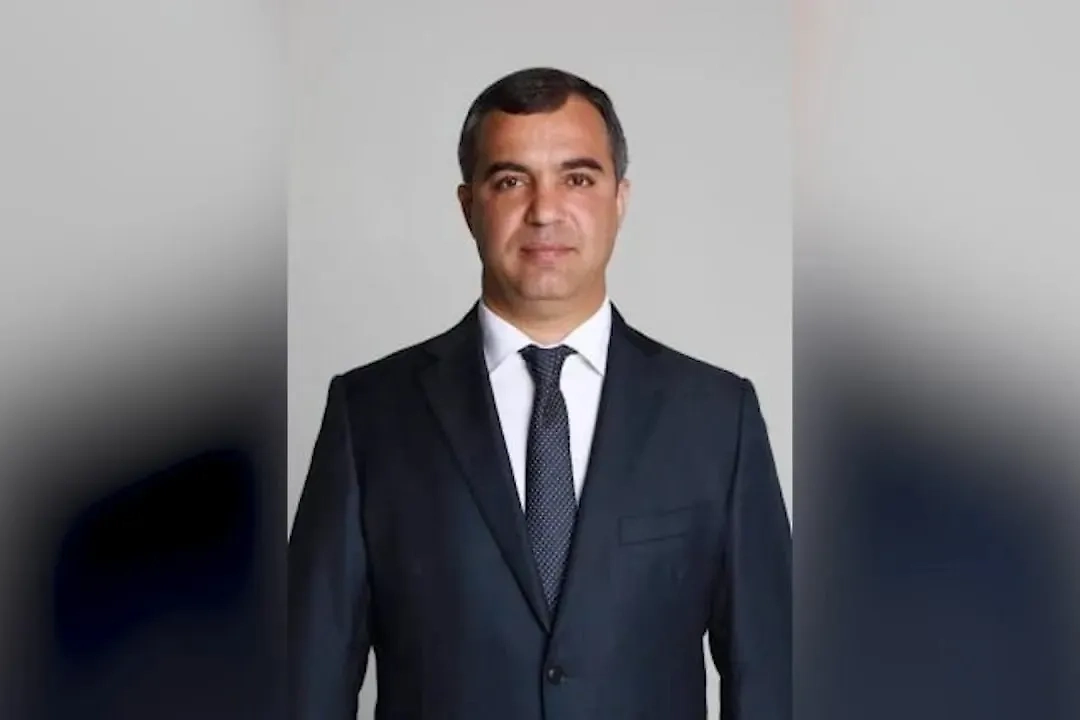 Володя Григорян. Обложка © Администрация общины Паракар Армавирской области Армении