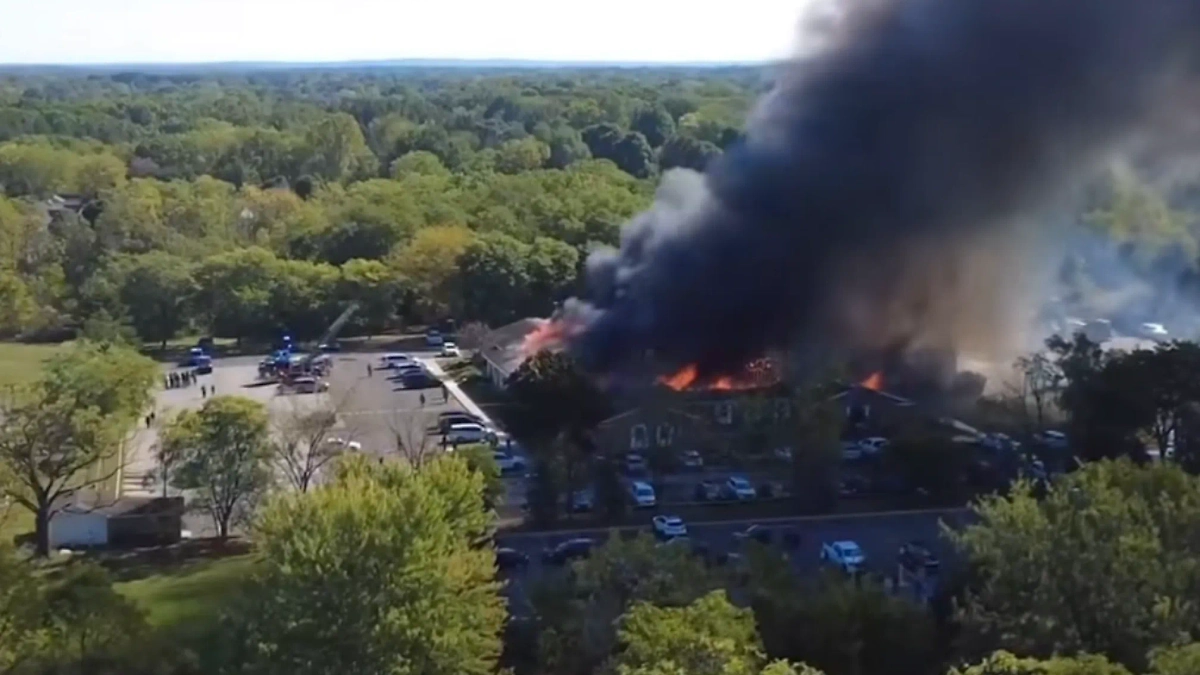 Обложка © Х / Julie J