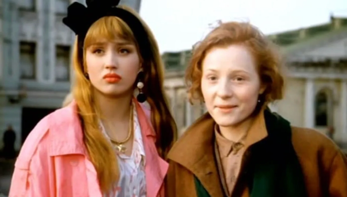 Что посмотреть осенью? Среди фильмов девяностых особенно выделяется «Настя» 1993 года. Фото © Кадр из фильма «Настя», режиссёр Георгий Данелия, сценаристы Александр Адабашьян, Георгий Данелия, Александр Володин / Kinopoisk