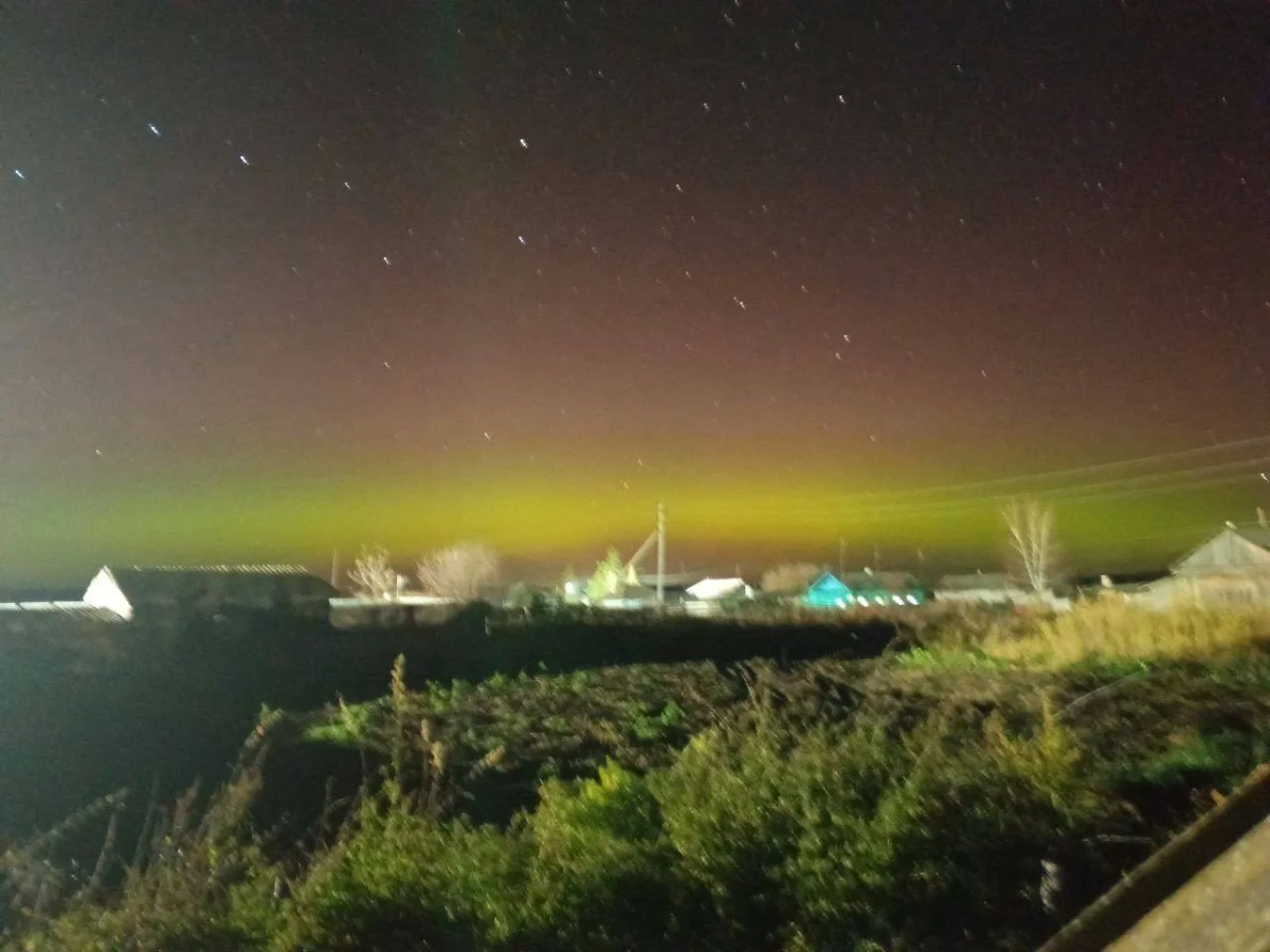 Северное сияние в Кемеровской области. Фото © Telegram / Кемерово с огоньком