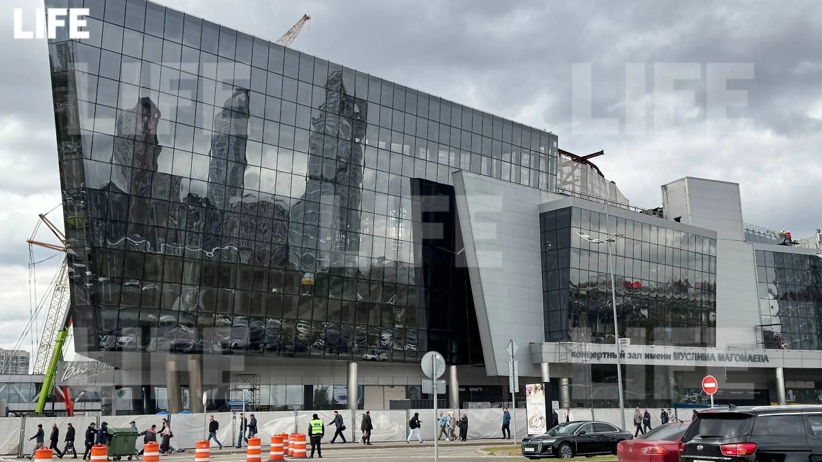 Здание «Крокуса» восстановили после теракта. Фото © Life.ru