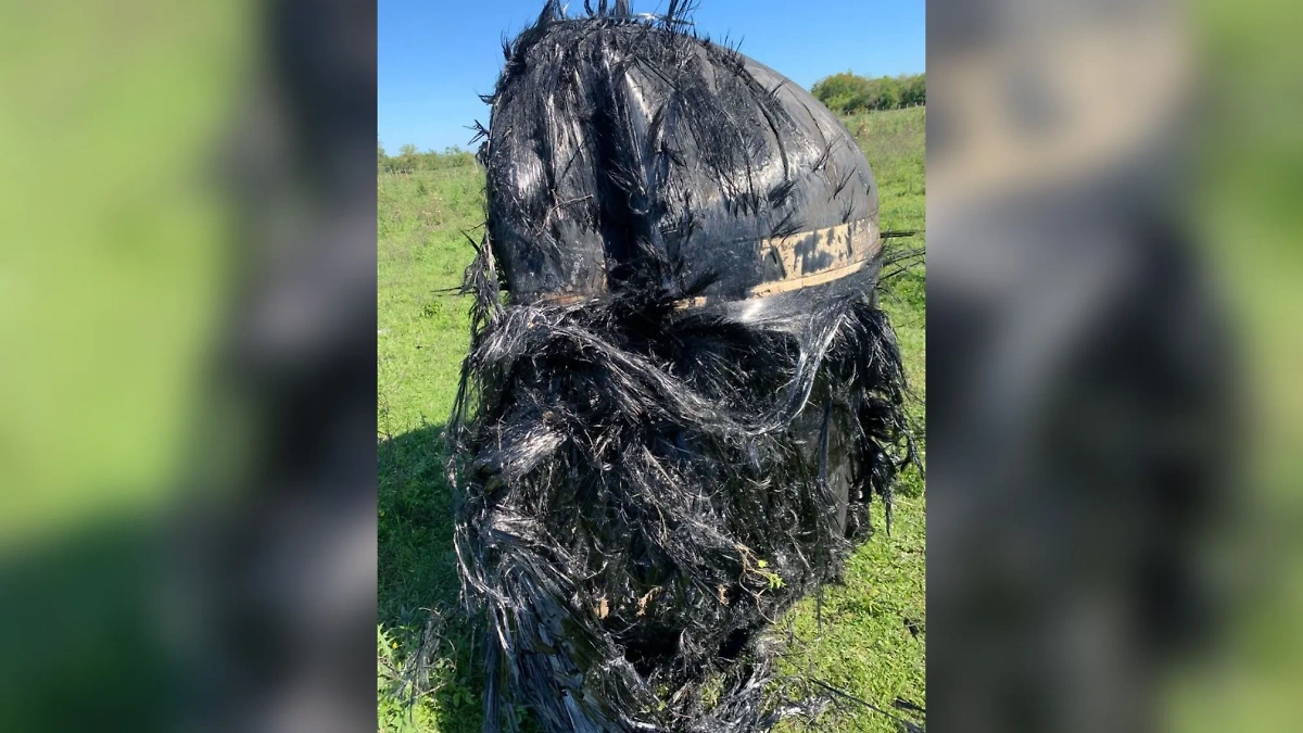 На ферму упал космический мусор космический мусор. Фото © Х / Guillermo García