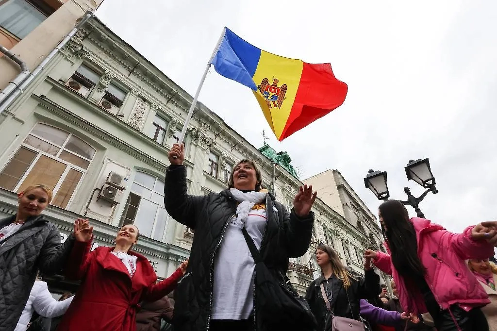 Обложка © Сергей Карпухин/ТАСС 