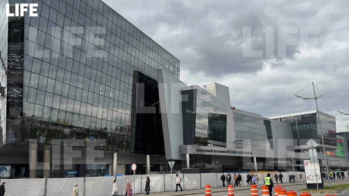 Здание «Крокуса» восстановили после теракта. Фото © Life.ru